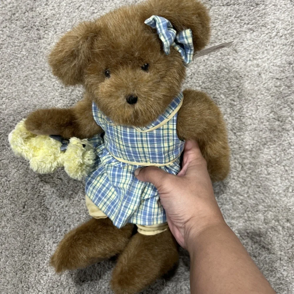 Vintage Boyd Heart to Heart Bear Isabella‎ - 12 inches